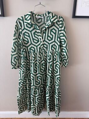 Zara Green and Cream Geometric Tiered Shirt Dress